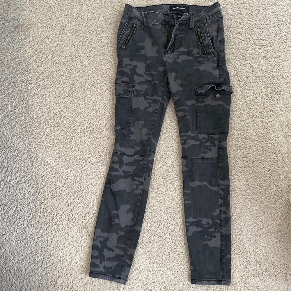 Black camo jeans